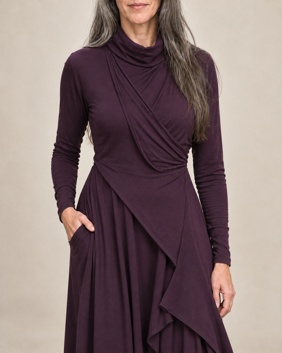 Sylvana | Drapiertes Turtleneck-Maxikleid