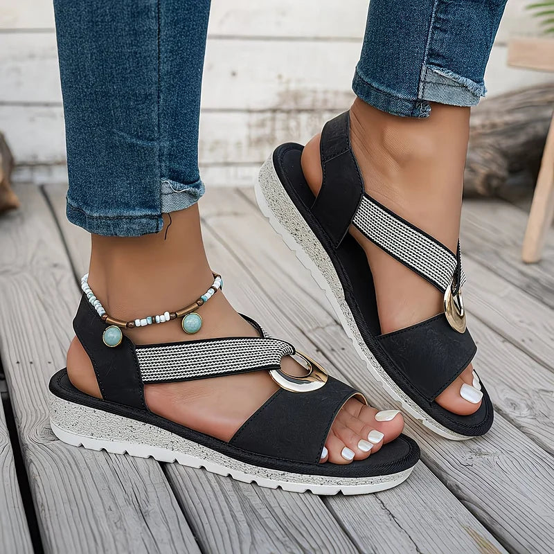 Skylar | Flache Sandalen mit Metallschnalle