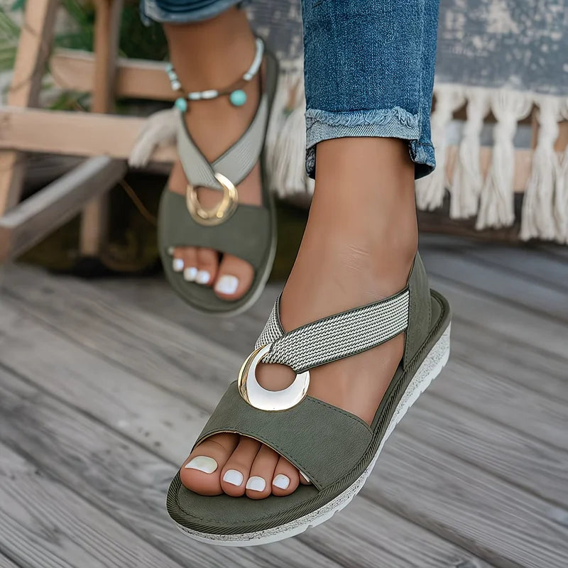 Skylar | Flache Sandalen mit Metallschnalle