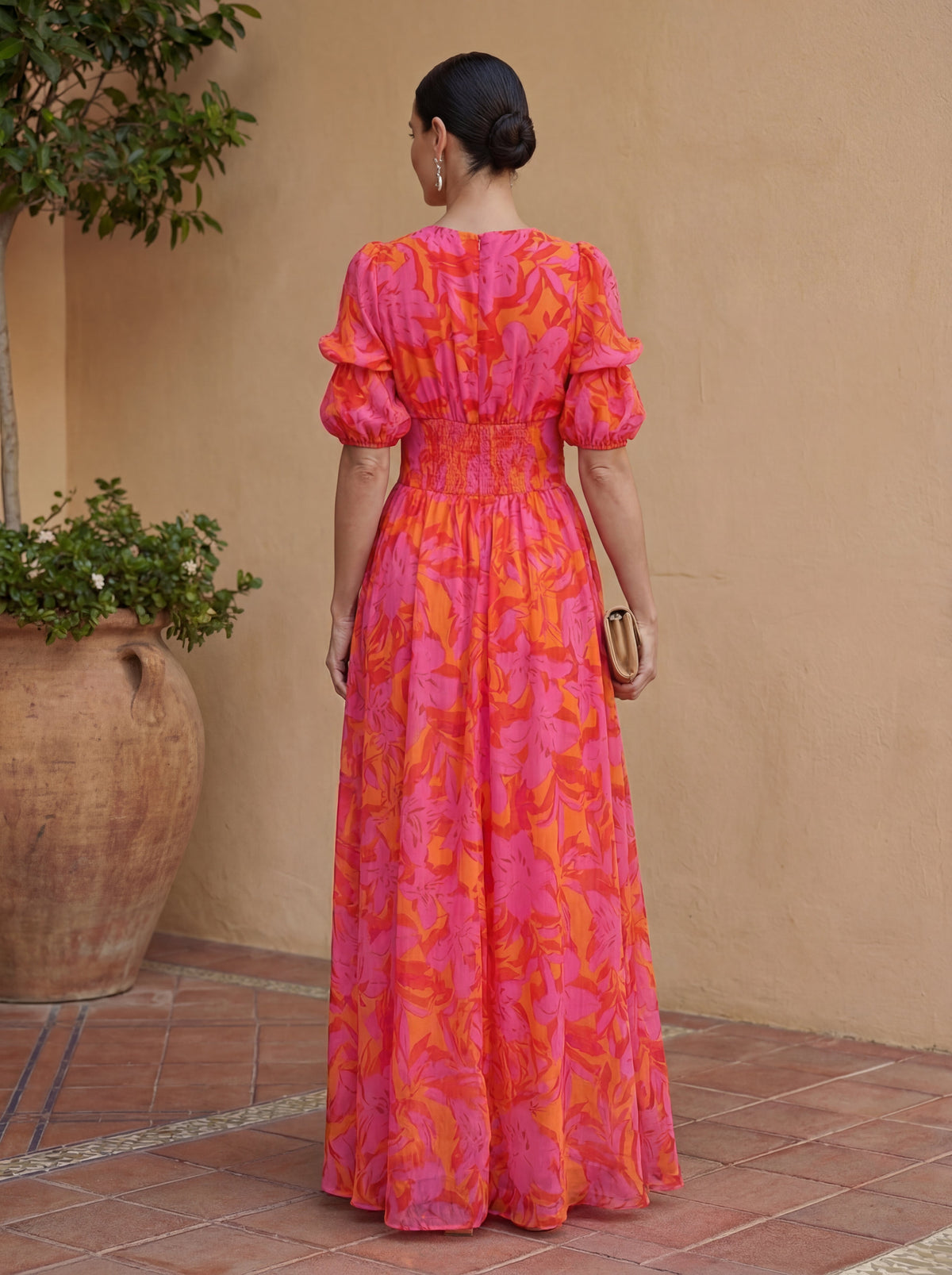Oliva | Maxikleid mit Blumenmuster, Ballonärmeln und V-Ausschnitt