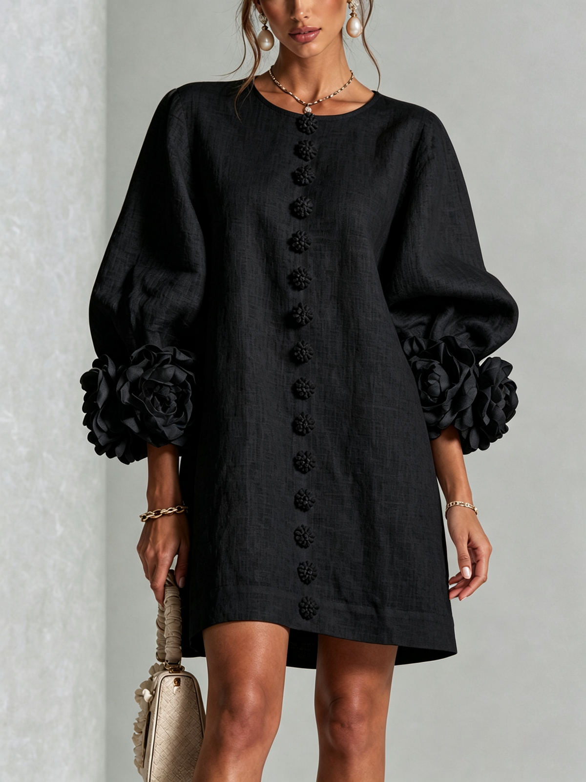 Florales Hemdblusenkleid mit auffälligen floralen Manschetten