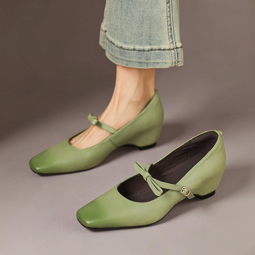 Bryony | Bogenriemen Mary Jane Pump